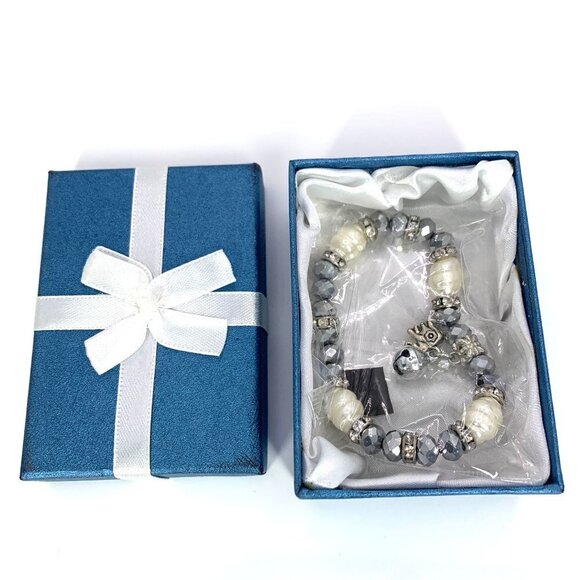 Beaded Elephant Stretch Charm Bracelet Silver Faux Pearl NIB - Picture 4 of 7